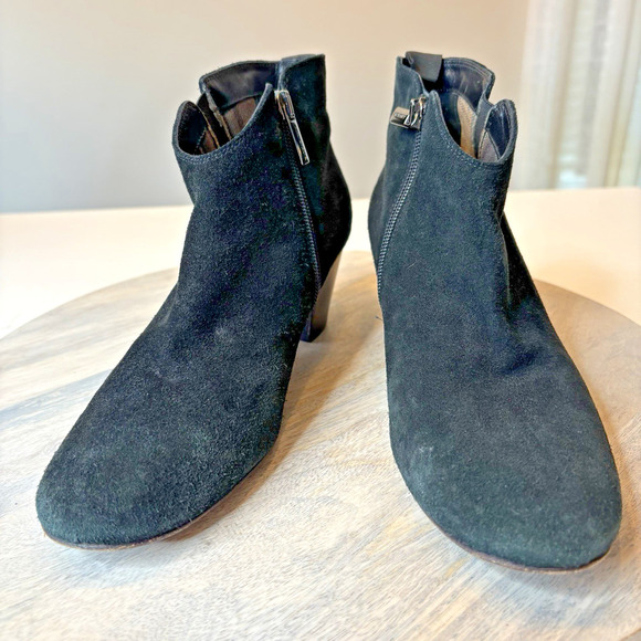 Aquatalia Fleurette Suede Ankle Bootie Black Size 9 - Picture 1 of 9